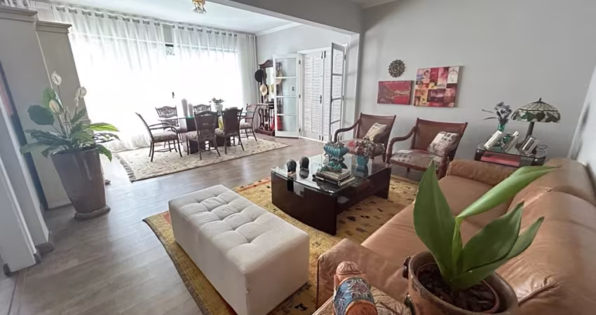Sobrado lindo no Jardim São Caetano - 344 m² com 4 dormitórios, 1 suíte, lavabo, piscina, 3 vagas