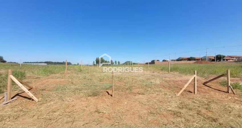 Terreno à venda na Victalino Zanussi, Boa Vista, São Leopoldo