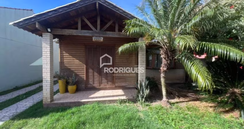 Casa com 2 quartos para alugar na Pernambuco, 209, Centro, Portão