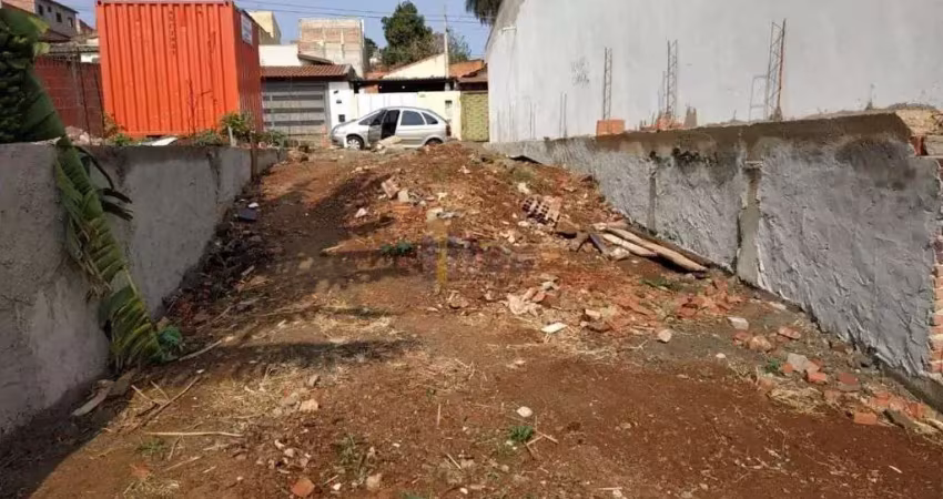 Terreno à venda na Cidade Aracy, São Carlos 