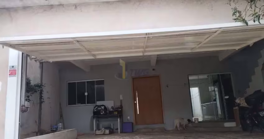 Casa com 3 quartos para alugar no Jardim Araucária, São Carlos 