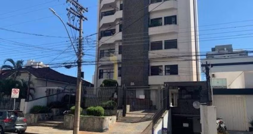 Apartamento com 3 quartos para alugar no Centro, São Carlos 