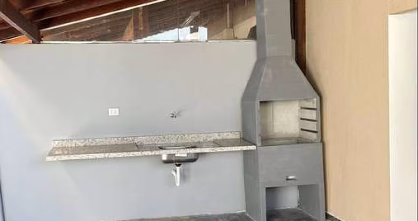 Casa em Condomínio à Venda no Parque Real - Cotia.