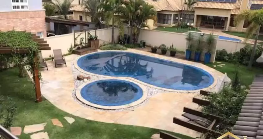 Linda Casa em condomínio, 614m², 4 Dorms. na Aldeia da Serra - SP.