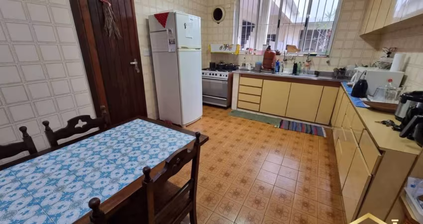 Excelente Sobrado sendo 3 Quartos - 4 Vagas - no Alto do Farol em Osasco.