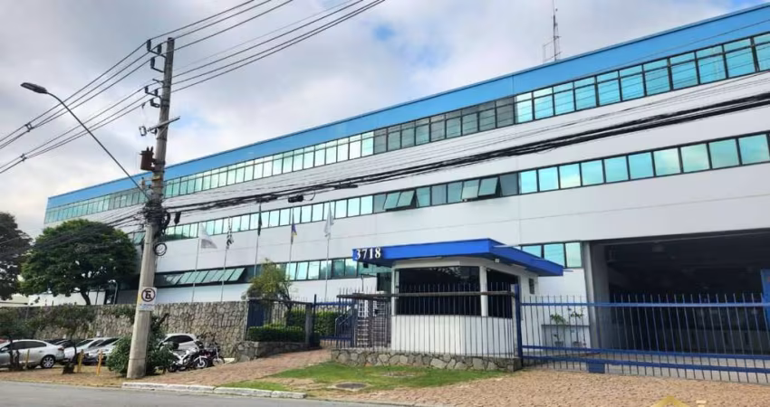 PRÉDIO COMÉRCIAL COM GALPÃO, TERRENO, 7.711,50m² - ALPHAVILLE - BARUERI.