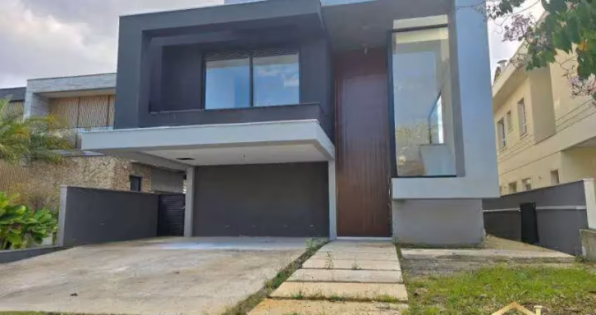 Bela casa em condomínio com 4 suítes, 1 master e 535m².