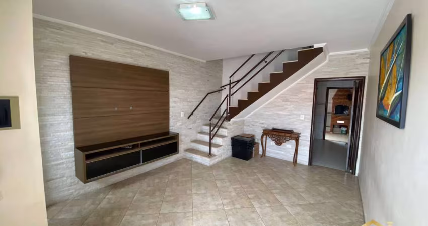 Linda Casa em Condomínio Alto de Quitaúna 02 suítes - Osasco