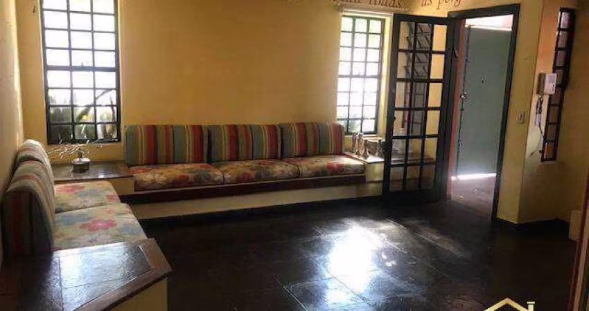 Sobrado com 4 quartos e 4 vagas de carro, 280m² - Vila Madalena - SP.