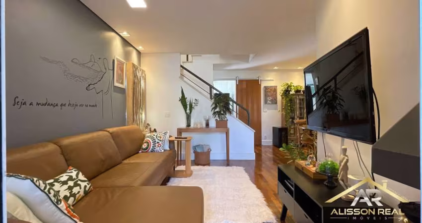 Bela Casa com 3 Dorms, 1 St, com 224m² - Santana de Parnaíba - SP.