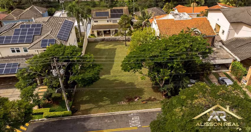 Terreno em Alphaville Residencial 12 - Santana de Parnaíba - SP.