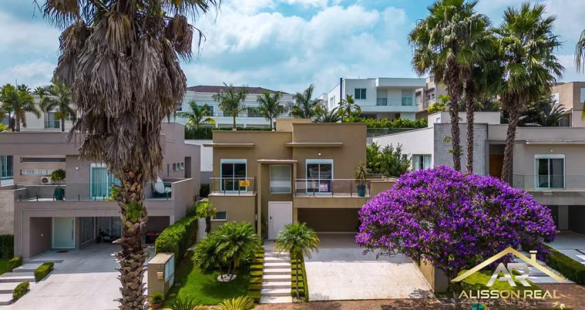 Belíssima Casa com 5 Suítes, 7 Wc, e Mobiliada com 424m² - Alphaville - SP.