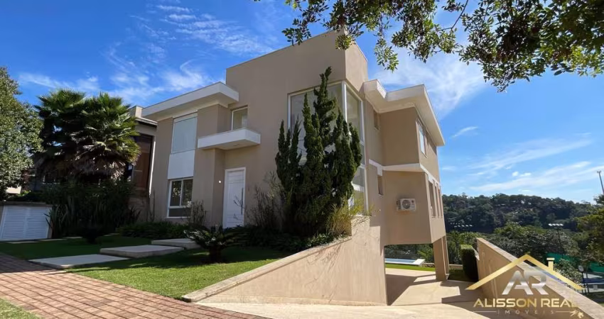 Linda Casa em Cond. 4 Sts, 7 Wc, Hidromassagem, 503m² - Alphaville - SP.