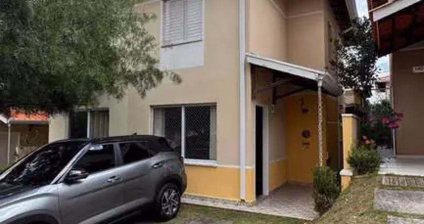 Linda casa reformada, 2 quartos, sala 2 ambientes e 2 vagas em cotia - sp.
