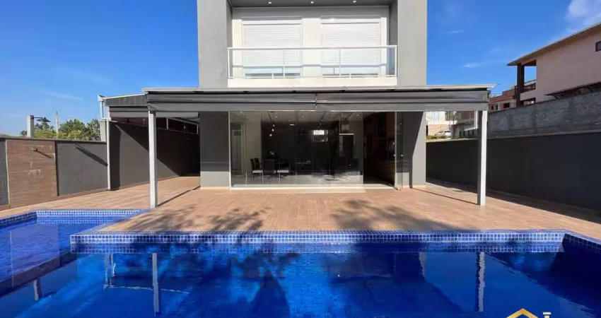 Casa condomínio de 360m², 3 suítes, 4 wc, 2 vagas em santana de parnaíba/sp