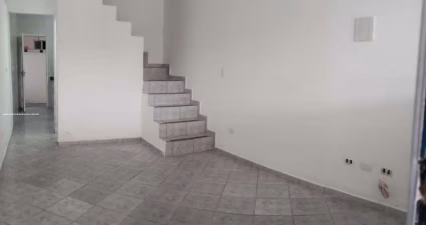 Sobrado para Venda em Guarujá, BALNEARIO PRAIA DO PEREQUE, 2 dormitórios, 2 banheiros, 1 vaga