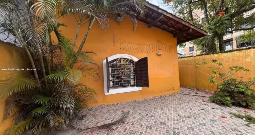 Casa para venda em guarujá, enseada, 2 dormitórios, 2 suítes, 3 banheiros, 2 vagas