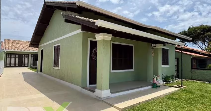 Residência com 4 dormitórios no centro de Imbé