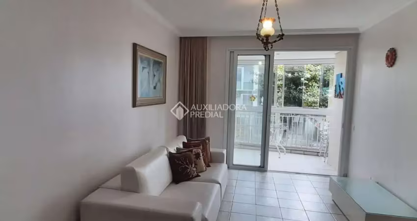 Apartamento com 3 quartos para alugar na Rua Waldemiro José Carlson, 79, Canasvieiras, Florianópolis