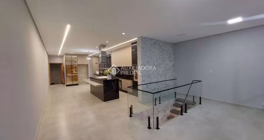 Casa com 3 quartos para alugar na Ernesto Alves de Arruda, 211, Suíssa, Ribeirão Pires