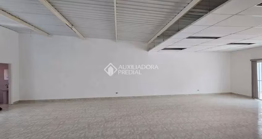 Barracão / Galpão / Depósito para alugar na Fernão Sales, 12, Anchieta, São Bernardo do Campo