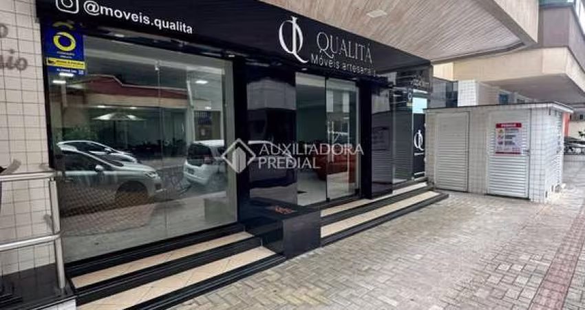 Ponto comercial para alugar na Rua 252, 150, Meia Praia, Itapema
