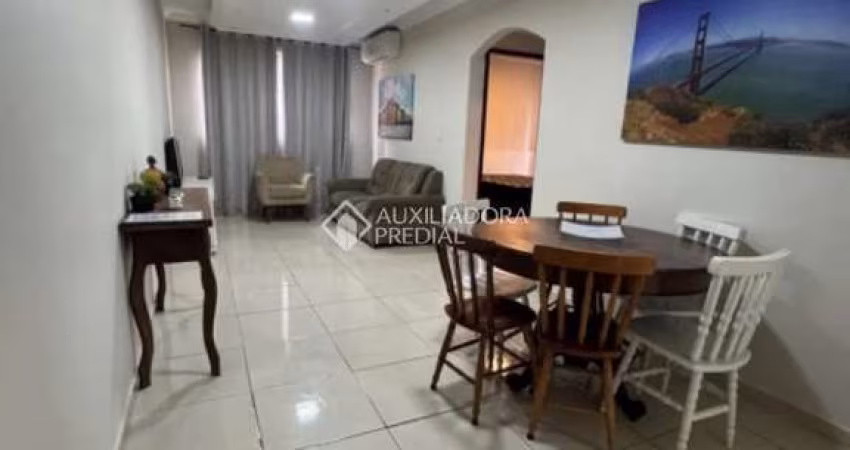 Apartamento com 2 quartos para alugar na Rua 1141, 150, Centro, Balneário Camboriú