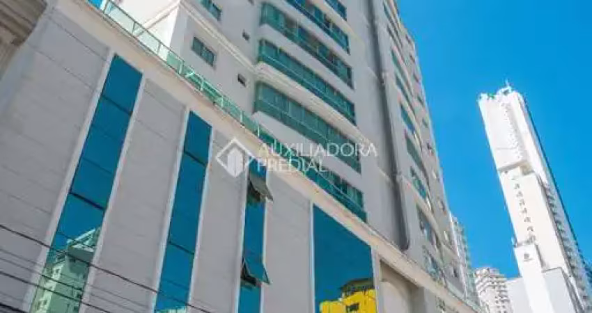 Sala comercial para alugar na Rua Julieta Lins, 300, Pioneiros, Balneário Camboriú