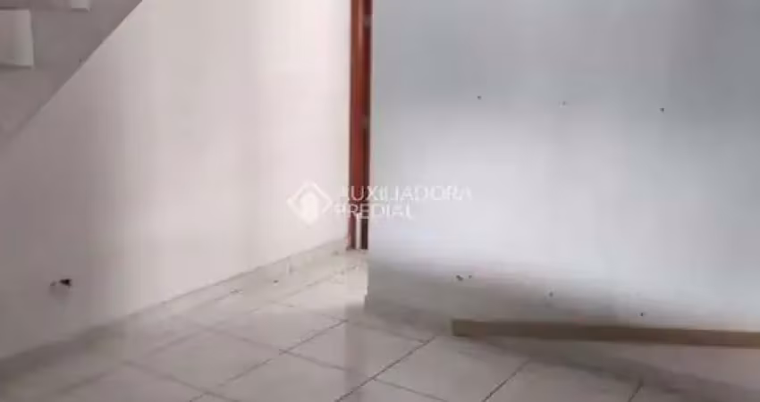 Casa com 2 quartos para alugar na Santo Antônio de Pádua, 605, Nova Mirim, Praia Grande