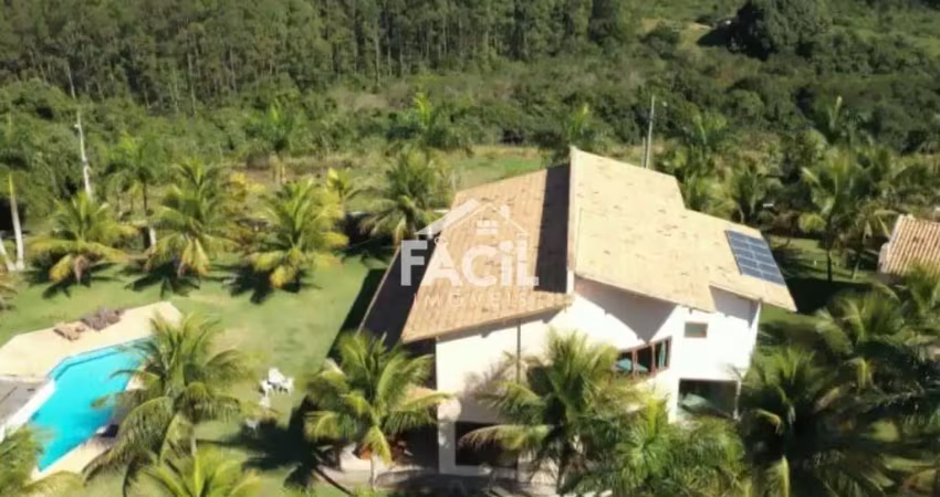 Casa de Alto Padrão em condomínio fechado  -  Guarapari/ES