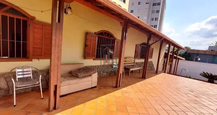 Casa com 3 quartos à venda na Rua Doutor Américo Cyrillo, 10, Estoril, Belo Horizonte
