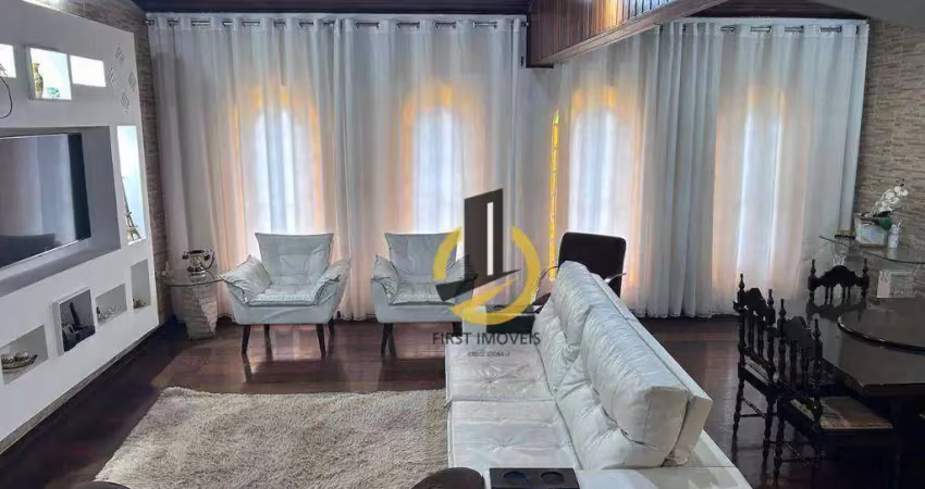 Sobrado à venda - 225m² - 3 dormitórios (1 suíte) - 4 banheiros - 3 vagas - em santo andré