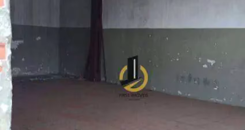 Casa à venda - 250m² - 2 dormitórios - 1 banheiro - quintal - edícula - 2 vagas - no parque bristol