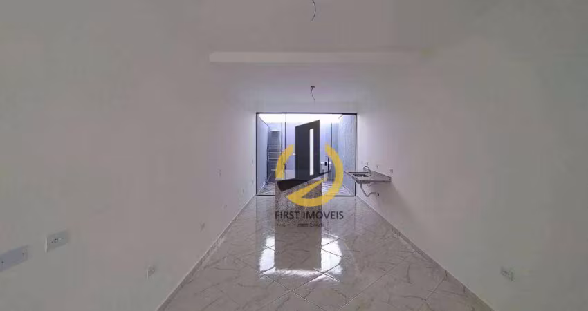 Sobrado novo à venda no Bosque da Saúde - 126m² - 3 dormitórios (1 suíte) - cozinha com ilha - quintal com churrasqueira - 2 vagas