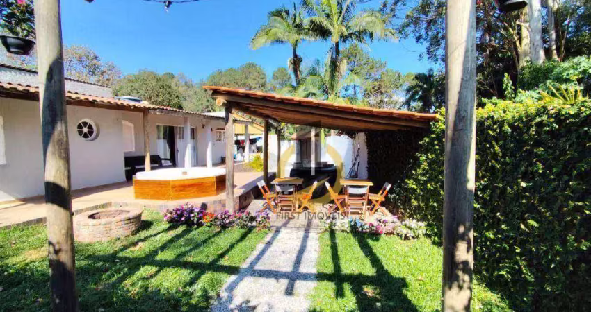Casa em Condomínio à venda - 300m² - 3 dormitórios (1 suíte) - Piscina - Churrasqueira - 6 vagas - São Bernardo do Campo
