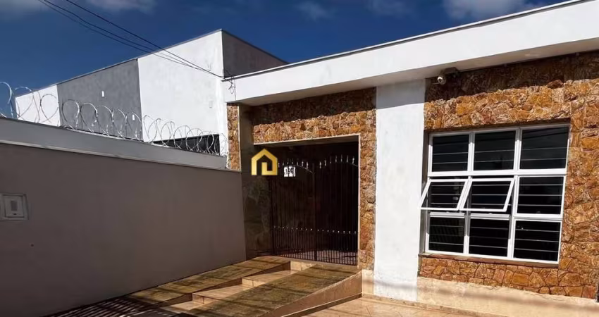 Casa térrea Comercial/Residencial no Coração de Votorantim!