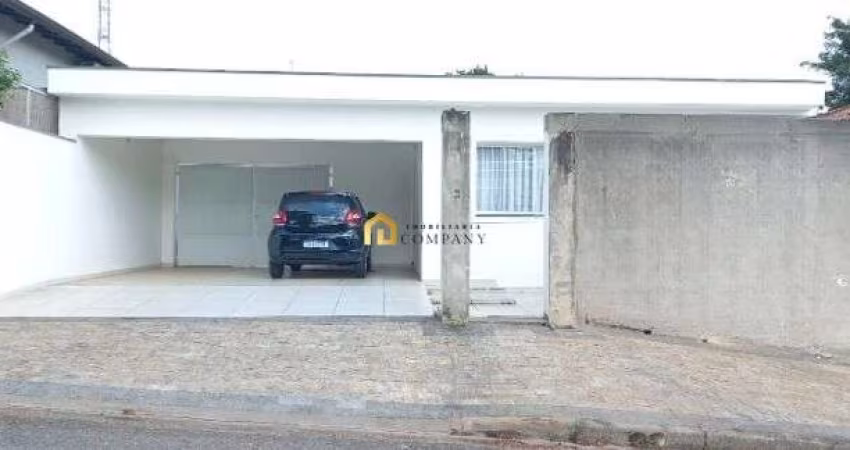 Casa térrea com 03 quartos, sendo 01 suíte, com garagem com 4 vagas .
