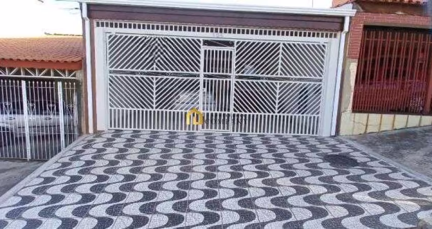 Casa com dois quartos, sendo uma suíte e duas vagas coberta