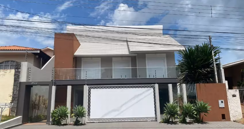 SOBRADO DE ALTO PADRÃO A VENDA REGIÃO CENTRAL