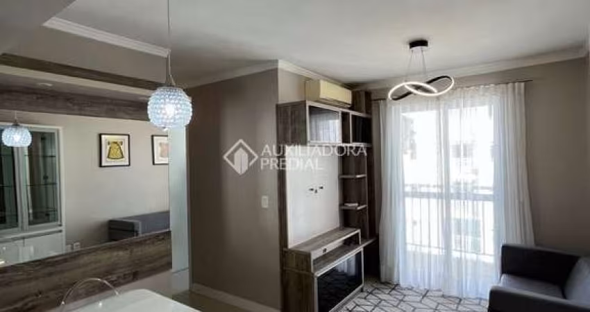 Apartamento com 3 quartos para alugar na Avenida Armando Fajardo, 2100, Igara, Canoas