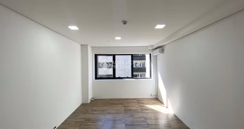 Sala comercial para alugar na Avenida Getúlio Vargas, 4831, Marechal Rondon, Canoas