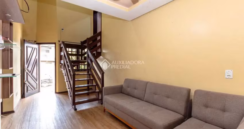 Casa com 4 quartos para alugar na Mário Totta, 46, São José, Canoas