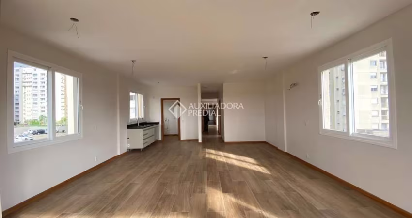 Apartamento com 3 quartos para alugar na Rua Mathias Velho, 590, Centro, Canoas