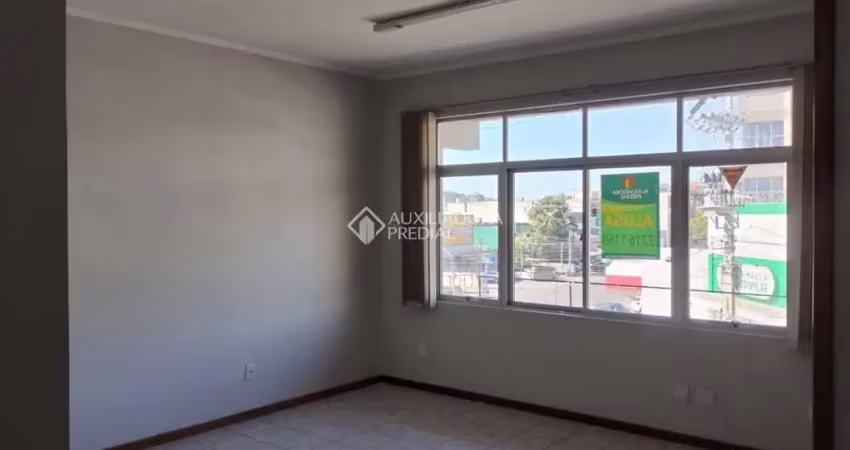 Sala comercial para alugar na Rua Sílvio Silveira Soares, 2541, Camaquã, Porto Alegre