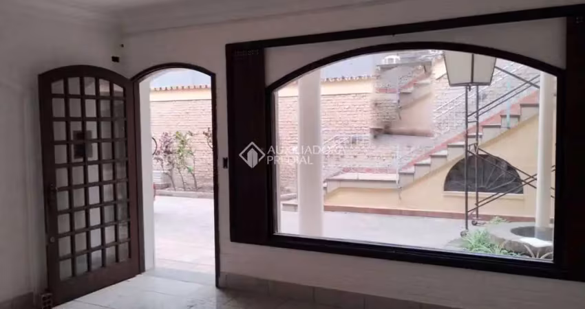 Ponto comercial para alugar na Avenida Wenceslau Escobar, 2933, Cristal, Porto Alegre