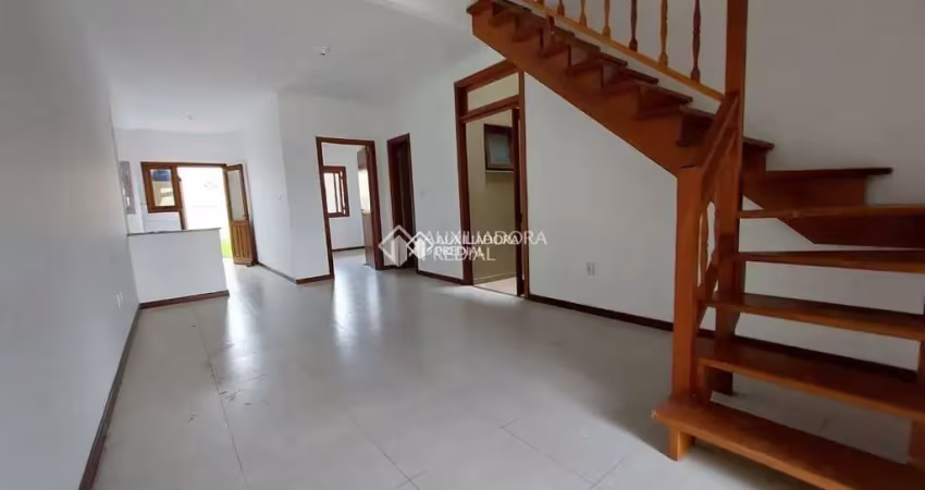 Casa com 3 quartos para alugar na Rua Amoni, 41, Hípica, Porto Alegre