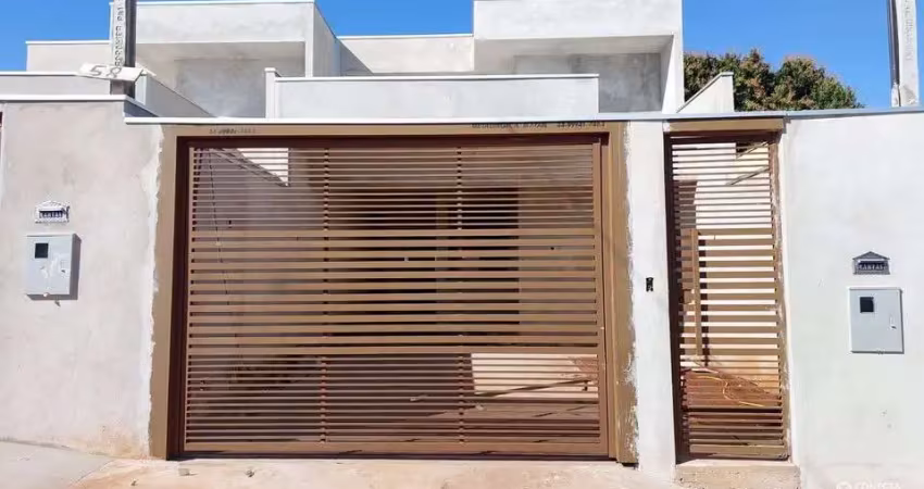 Casa moderna em fase final de construção no jd. liberdade