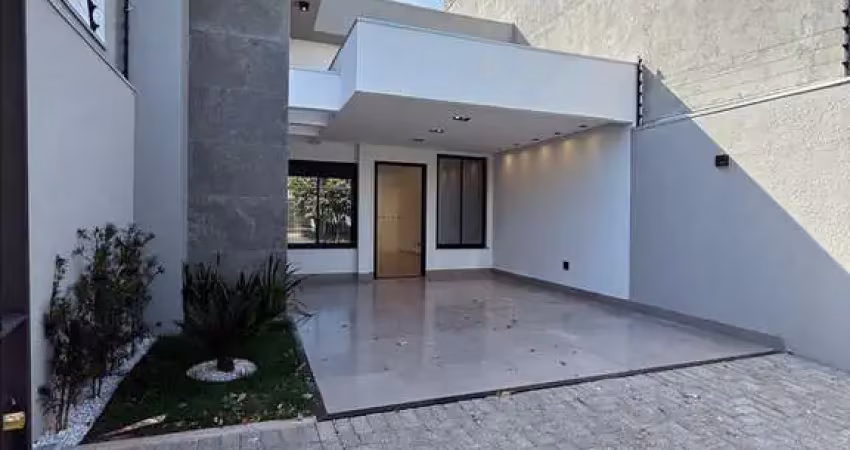 Casa com 3 quartos à venda na Rua Vereador José Mário Hauari, 584, Jardim Monte Rei, Maringá