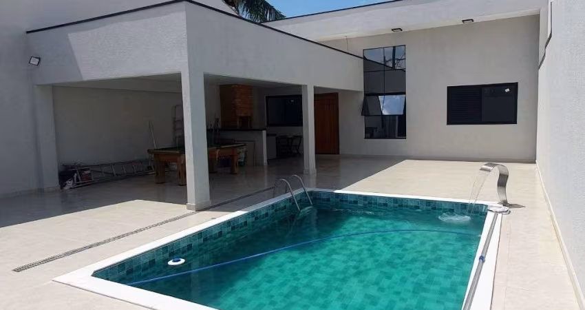 Casa com 3 dormitórios à venda, 140 m² por R$ 950.000,00 - Jardim Regina - Indaiatuba/SP