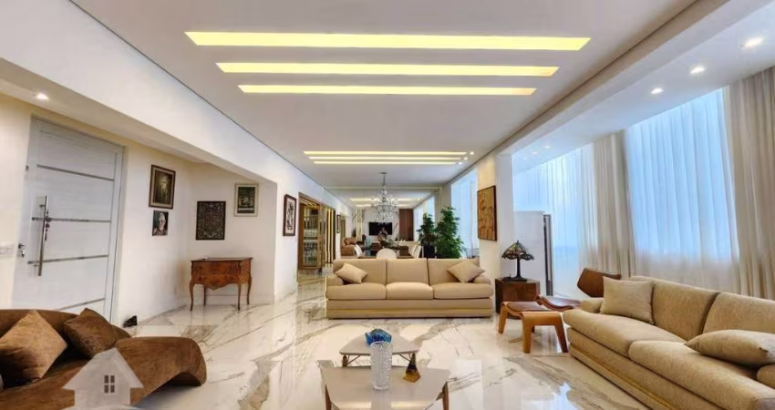 Apartamento à vende de 4 quartos, 210 m²  por R$ 2.800.000 em Copacabana - Rio de Janeiro/RJ.